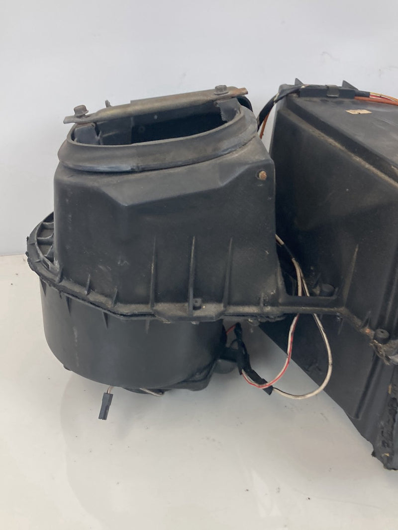 1992 Volvo 940 944 - HVAC Box PN: 3537770