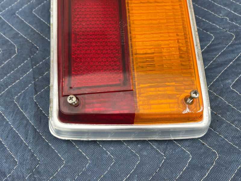 1967-1974 Volvo 140 142 144 145 Passenger Right Tail Light Assembly OEM #4875EM