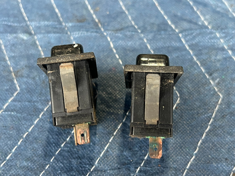 1986-1993 Volvo 240 244 245 Heated Seat Control Switch Pair 1258502 OEM #4439EM