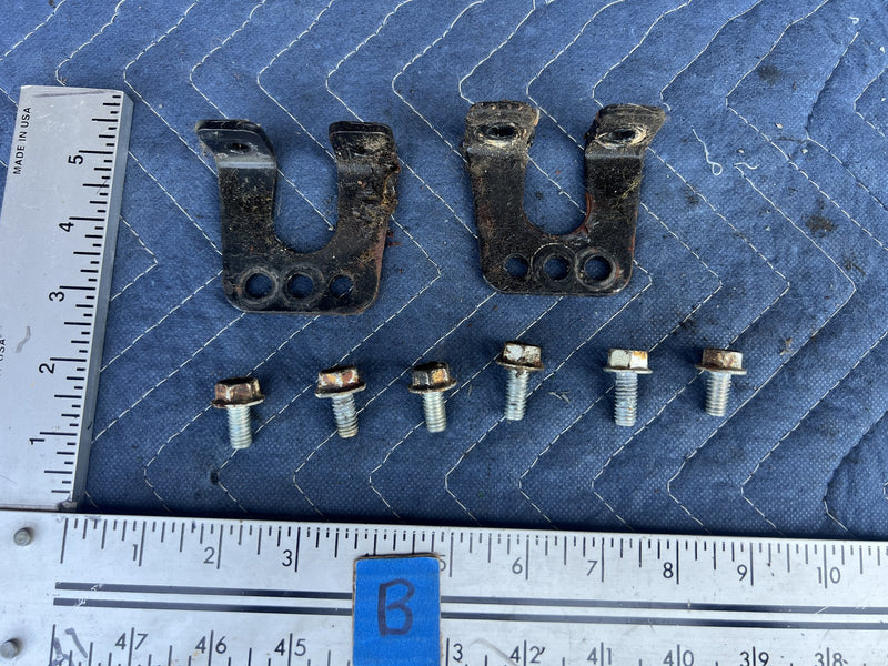 1973 Volvo 140 142 - Hardware