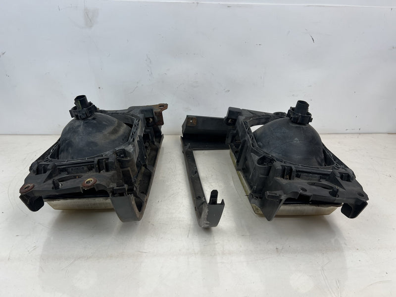 1989-1995 Volvo 740 940 Left Right Non-Fog Light Headlight Lamp Pair OEM #6798EM