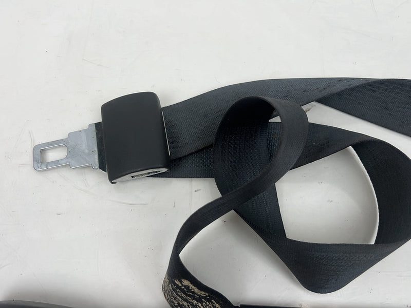 1999-2006 Chevrolet Silverado GMC Sierra Seat Belt Buckle Rear E34039 OE #5528EM