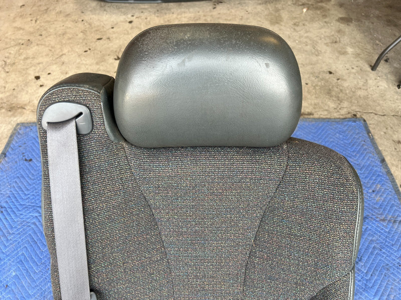 1999-2002 Chevy Silverado GM 1500 2500 Passenger Right RH Cloth Seat OEM #1854CN