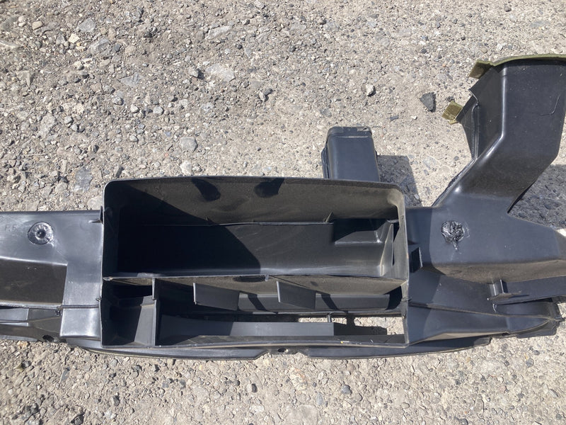 1996 Chevrolet Silverado GMT800 - Dash Duct PN: 15691490