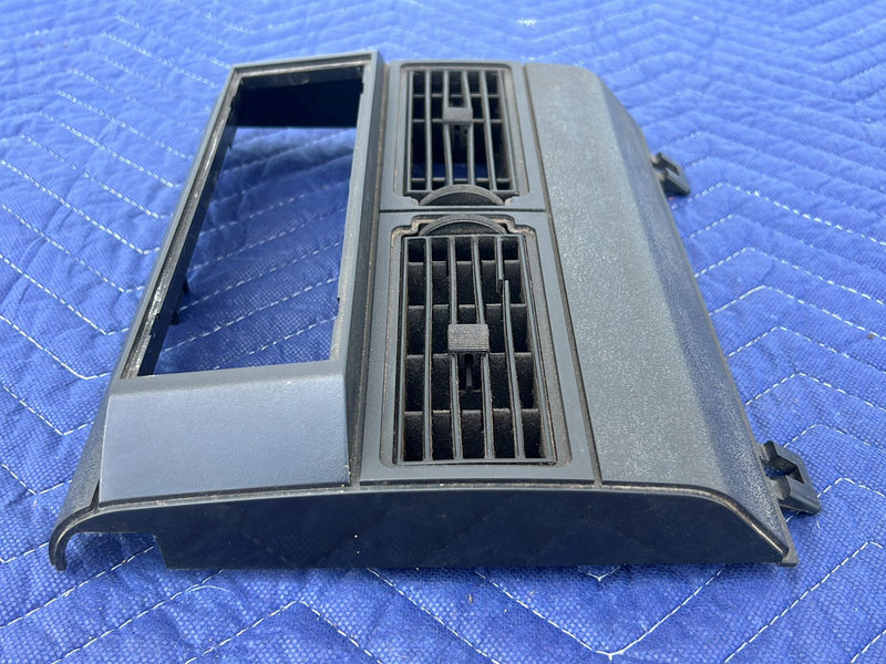 Chevrolet Silverado - Dash Vent PN: 2006REV