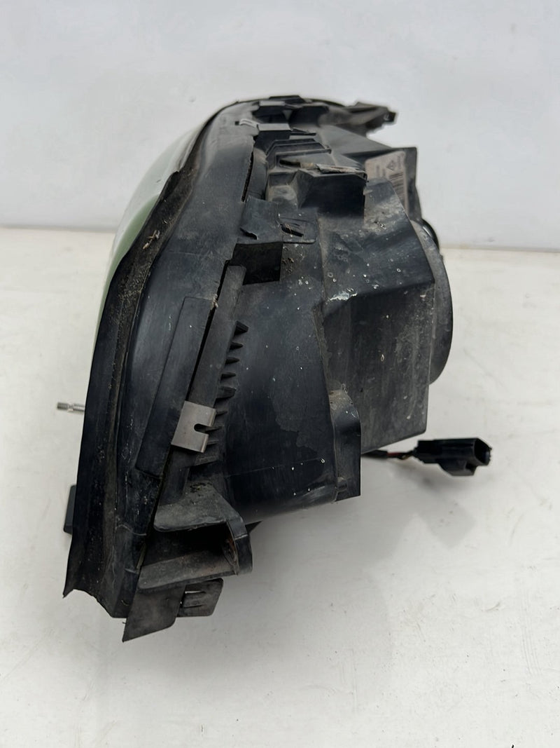 2004-2007 Volvo S60R V70R Passenger Right Headlight Assembly 30698824 OE #5771EM