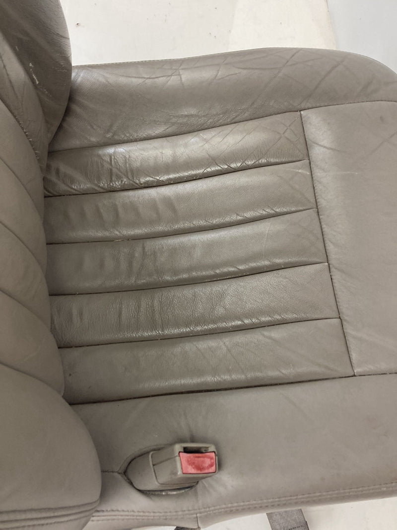 2002-2005 Lincoln Town Car Signature Seat Front Left Drivers Leather OEM #5230M