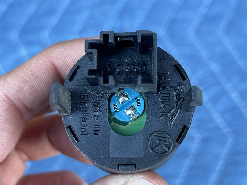 1998-2003 Jaguar XJR XJ8 Dashboard Computer Trip Toggle Switch LNC6019AB #4618E