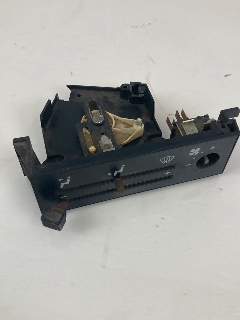 1988 Chevrolet Silverado 1500 GMT400 - HVAC Climate Control PN: 16054617-1