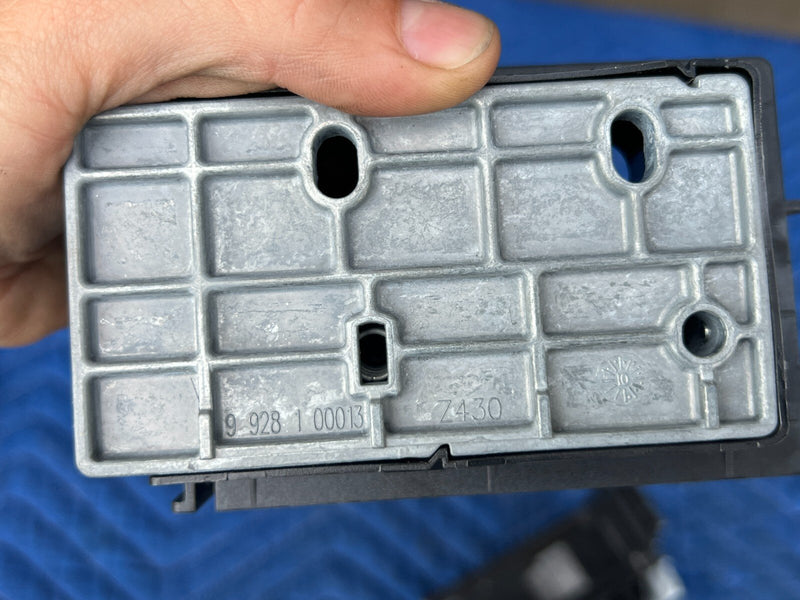 2011-2013 BMW X5 X5M E70 Rear Parcel Shelf Bracket Mount Right Left OEM #2012EM