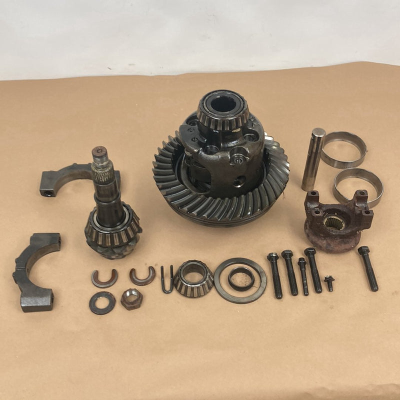 1995-1998 Chevy Silverado 2500 GMT400 Rear Differential Assembly 4:10 Locker OEM