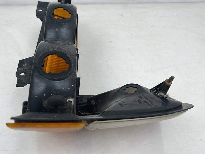 1993-2000 Ford Ranger Front Passenger Right Turn Signal Light Lamp OEM #6016EM