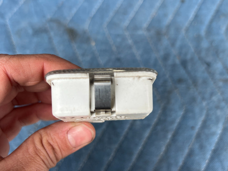2002-2006 Toyota Camry Interior Trunk Light 174-75422 OEM #98DU