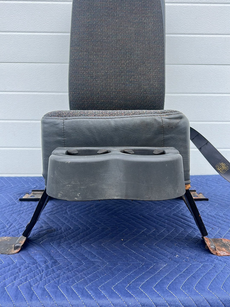 Chevrolet Silverado - Front Seat