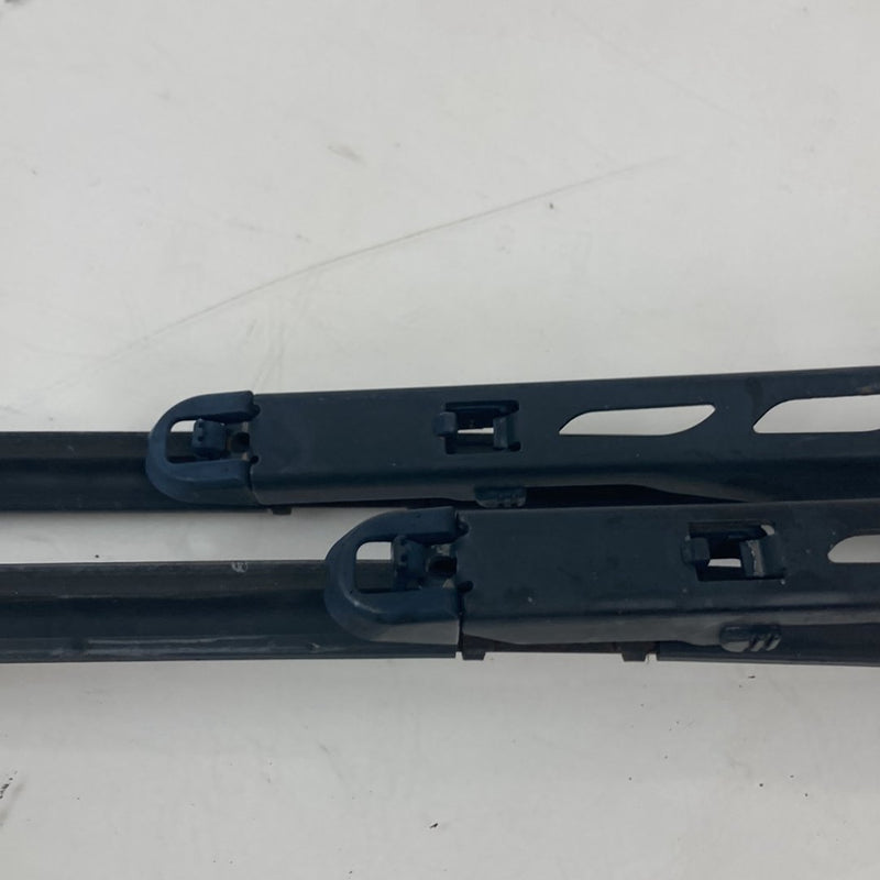 2003-2007 BMW 545i E60 Windshield Wiper Arm Pair 7035103 179903 OEM #4964M