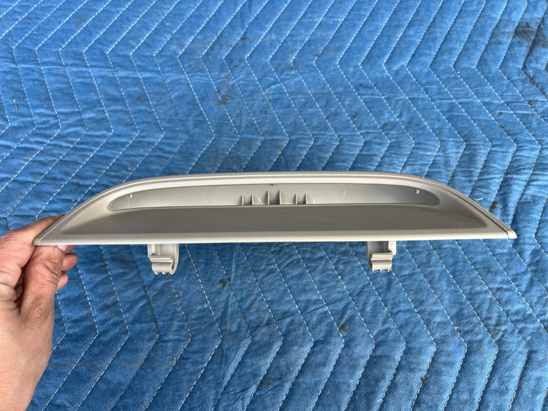 1998-2002 Honda Accord 050-9243 3rd Upper Brake Light TRIM ONLY #1940CN
