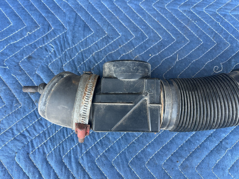 1967-1974 Volvo 140 142 144 145 Air Intake Tube Hose Duct 684042 OEM #4951EM