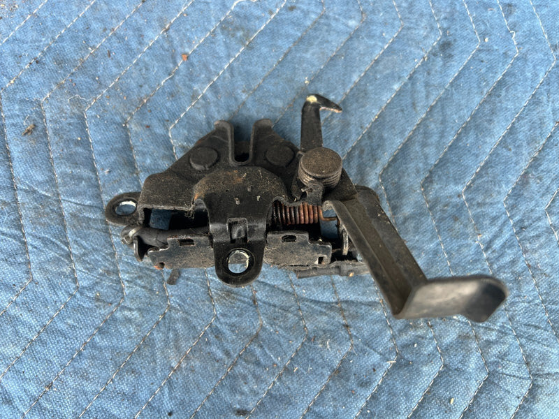 2002-2006 Toyota Camry Engine Hood Latch Assembly OEM #129DU