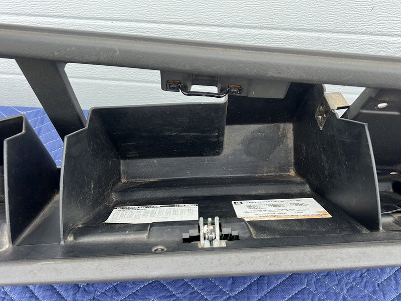 Chevrolet Silverado - Glove Box PN: 15120384