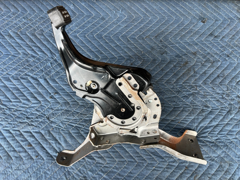 2008-2010 Nissan Rogue Emergency Brake Parking Pedal Assembly OEM #2069CN