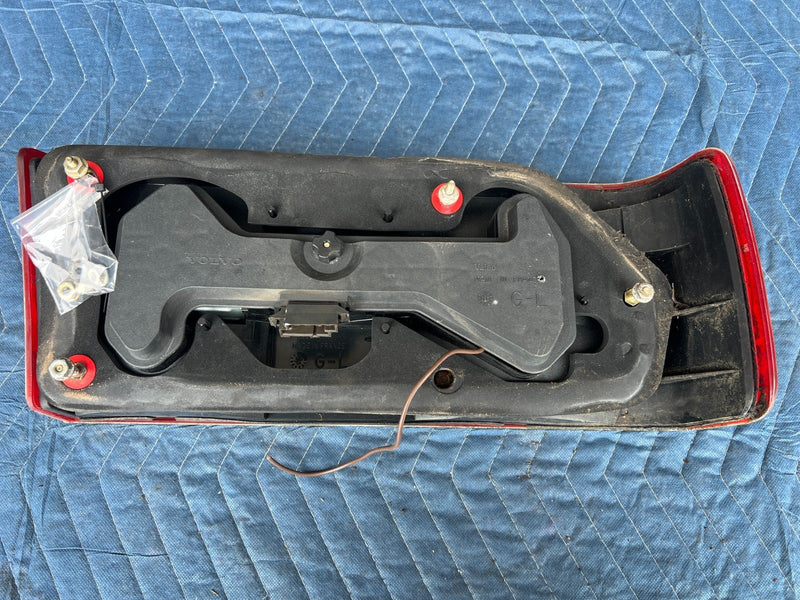 1989-1995 Volvo 740 940 Sedan Rear LH Left Tail Light Lamp Assembly OEM #3778EM