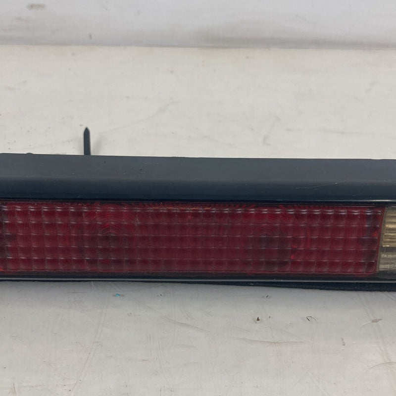 1995-1998 Chevrolet Silverado 2500 GMT400 Third Brake Light Center OEM