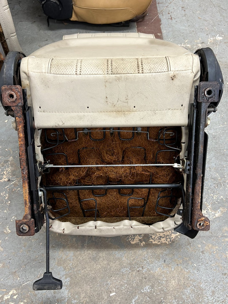 1984-1993 BMW 318i E30 Front Left & Right Bucket Seat Pair Beige OEM #6736EM