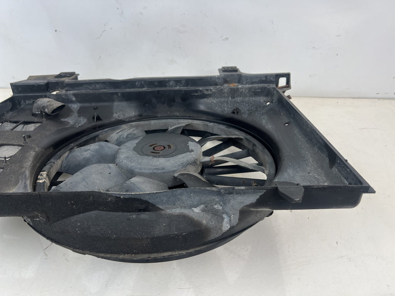 1998-2000 Volvo S70 V70 XC Front Radiator Cooling Fan 9445435 OEM #6900EM