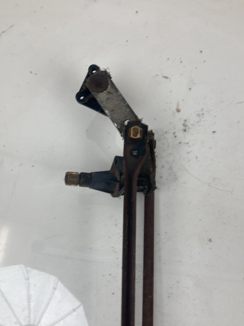 1996 Chevrolet Silverado GMT800 - Wiper Linkage