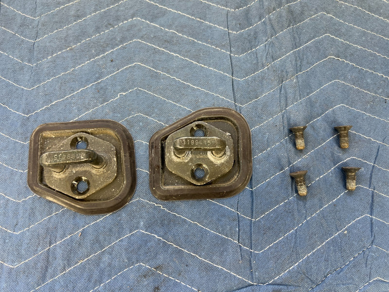 1992-1995 Volvo 940 740 Wagon Only Rear Seat Latch Catch Pair OEM #3172EM