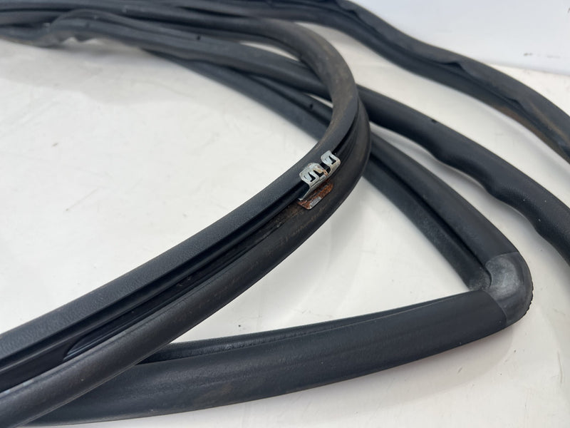 1998-2000 Volvo S70 V70 XC Door Seal Weatherstripping Set of 4 OEM #6893EM