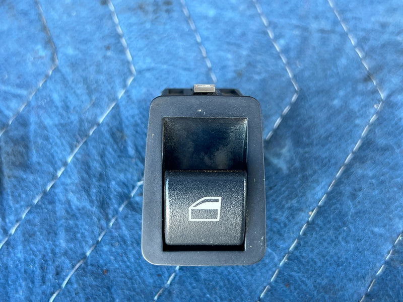 2000-2005 BMW 330xi 325xi E46 Rear Right or Left Power Window Switch OEM #4791EM