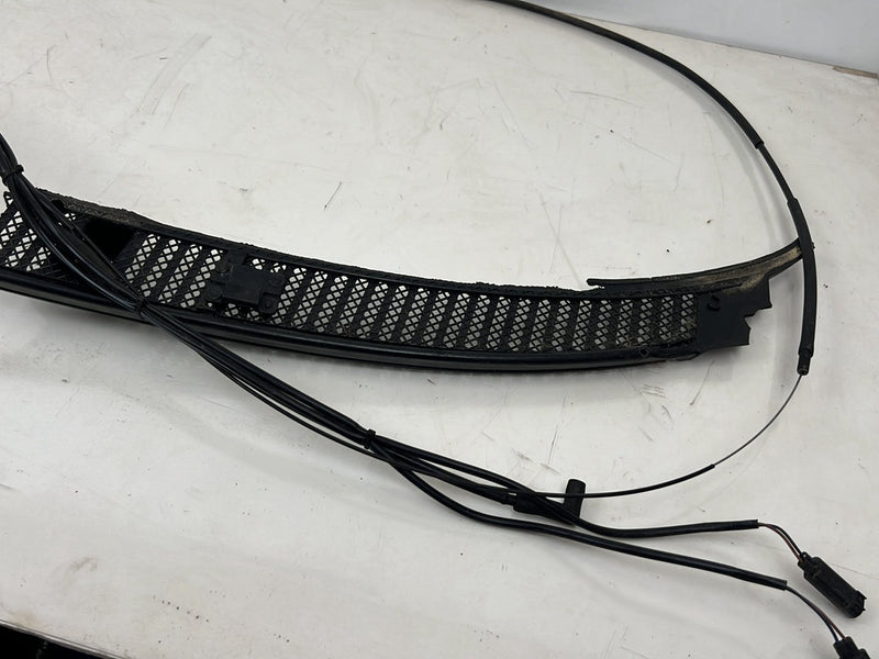 1996-2003 Audi S8 D2 A8 Heated Windshield Washer Nozzle & Harness OEM #6560EM
