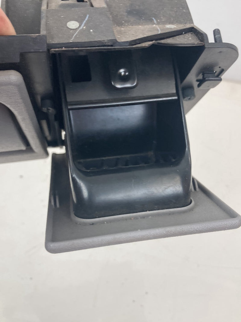 1996 Chevrolet Silverado GMT800 - Ash Tray PN: 15993277