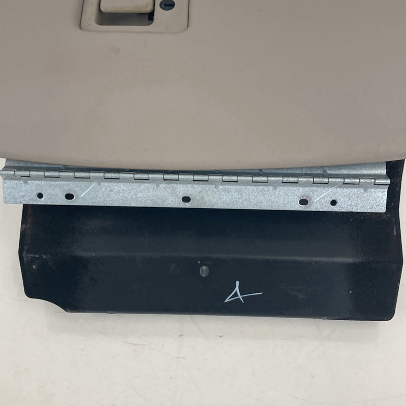 2002-2005 Lincoln Town Car Signature Glove Box Assembly OEM #5133M