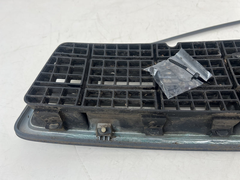 1998-2000 Volvo S70 V70 XC Front Bumper Grille Trim Chrome Egg Crate OEM #6872EM