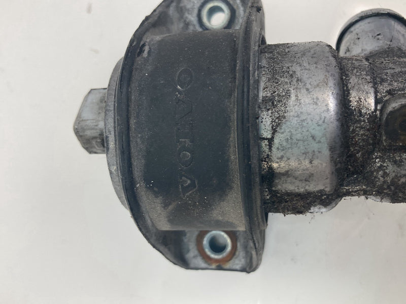 1992 Volvo 940 944 - Idle Air Control Valve PN: 0180140516