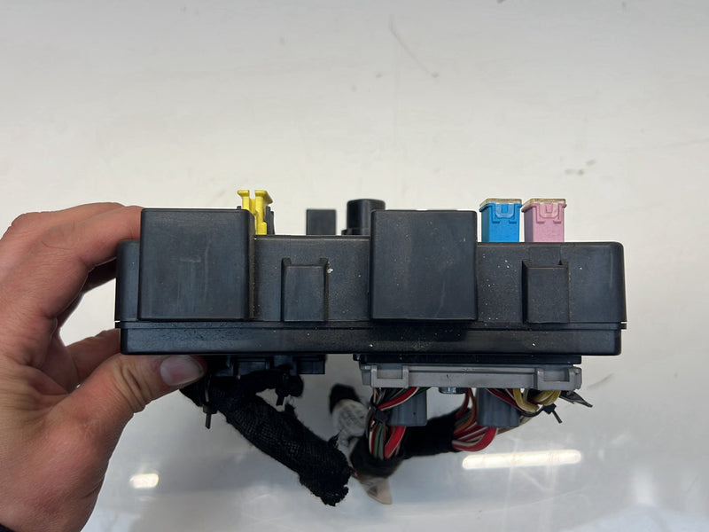 2012 Chevrolet Captiva Sport - Fuse Box PN: 22877740 22745851