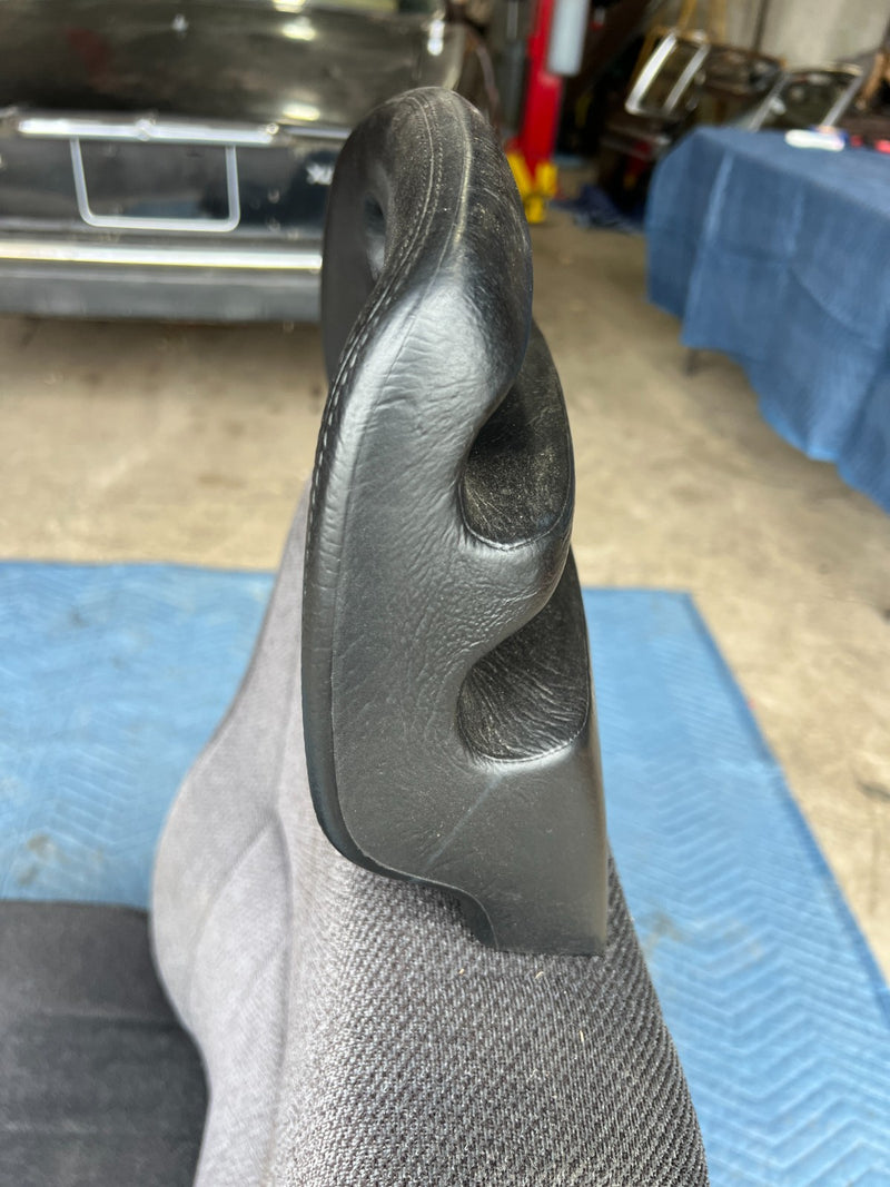 1986-1993 Volvo 240 244 Front Passenger Right Seat Gray Cloth *NICE* OE #4405EM