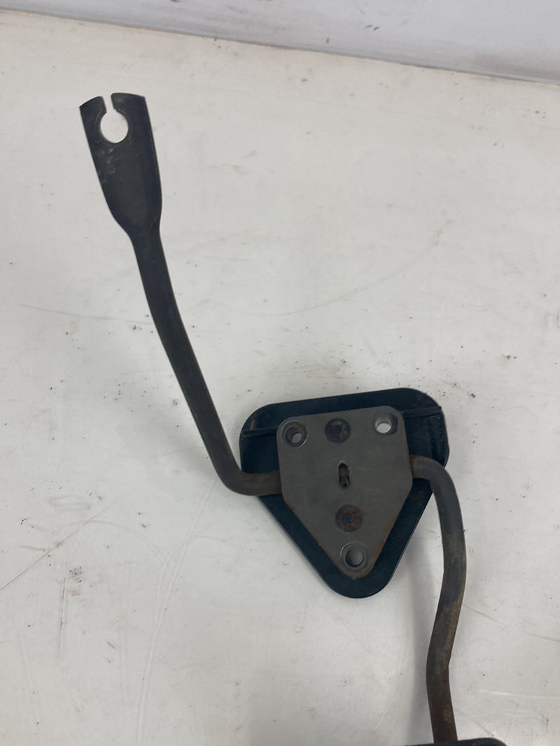 1995-1998 Chevrolet Silverado 2500 GMT400 Gas Pedal 15978096 OEM