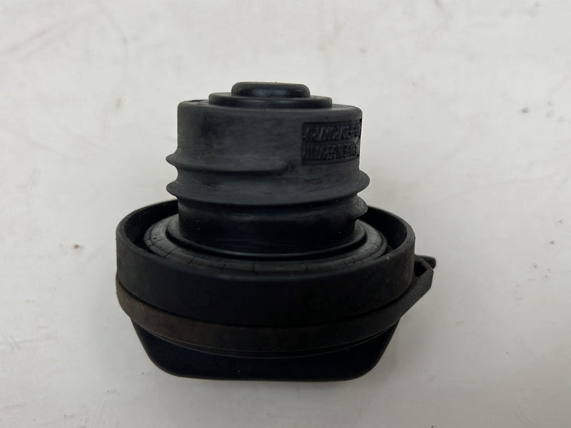 2004-2007 Volvo S60R S60 V70R Gas Tank Filler Neck Fuel Cap Black OEM #5756EM