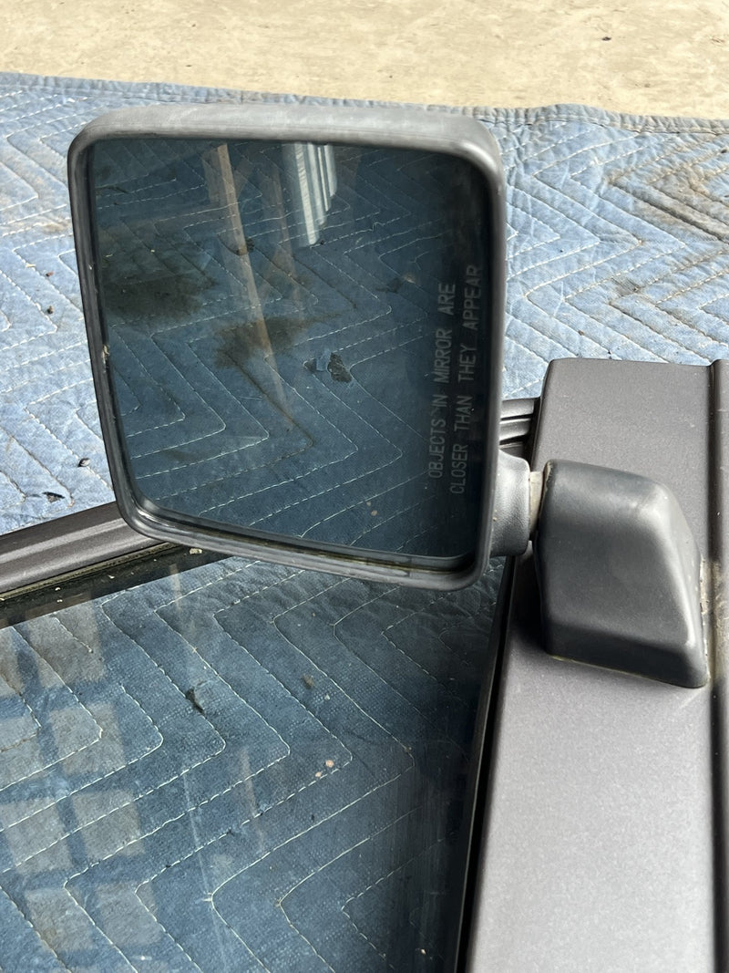 1985-1988 Suzuki Samurai Front Passenger Right Door Assembly Gray OEM #6728EM