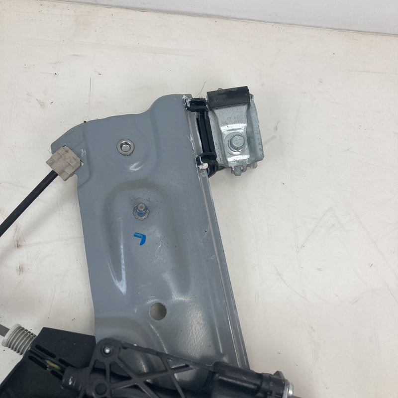 2014-2020 Chevrolet Silverado Front Left Window Regulator 0130822882 OEM #5583M