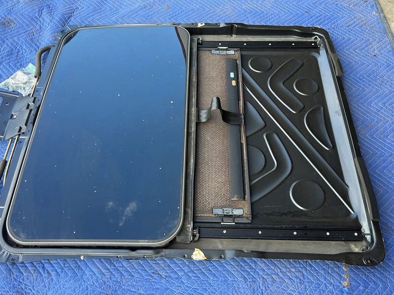 1996-2003 Audi S8 D2 A8 Black Sunroof Assembly w/ Glass 4D0877041 OEM #6429EM