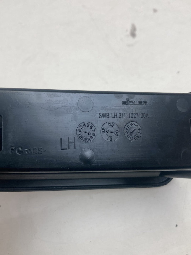 2002-2005 Lincoln Town Car Signature Window Switch SWB LH Rear Left OEM #5150M