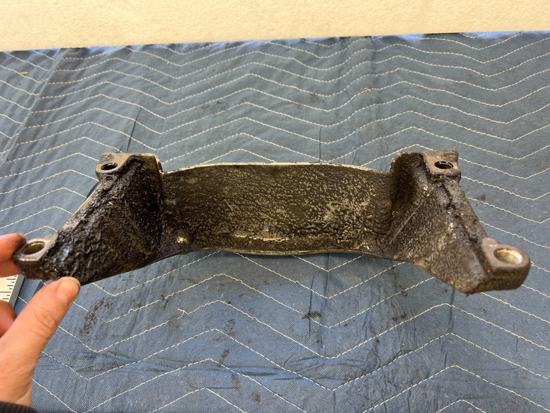 1992-1995 Volvo 940 740 Oil Pan to Transmission Bell Housing Bracket OEM #3186EM