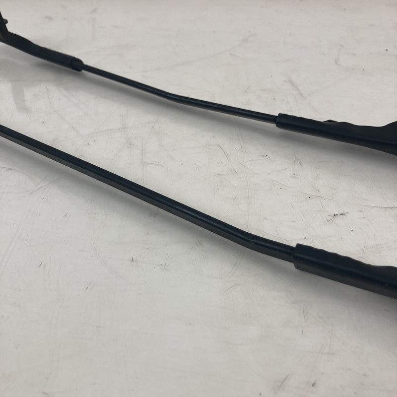 2001-2005 Volkswagen Passat Wiper Arm Pair LH RH OEM #5501M