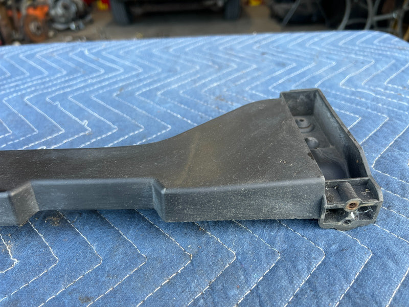 2005-2011 Audi A6 Rear Bumper Holder Mount Strap Trim 4F9807329 OEM #3471EM