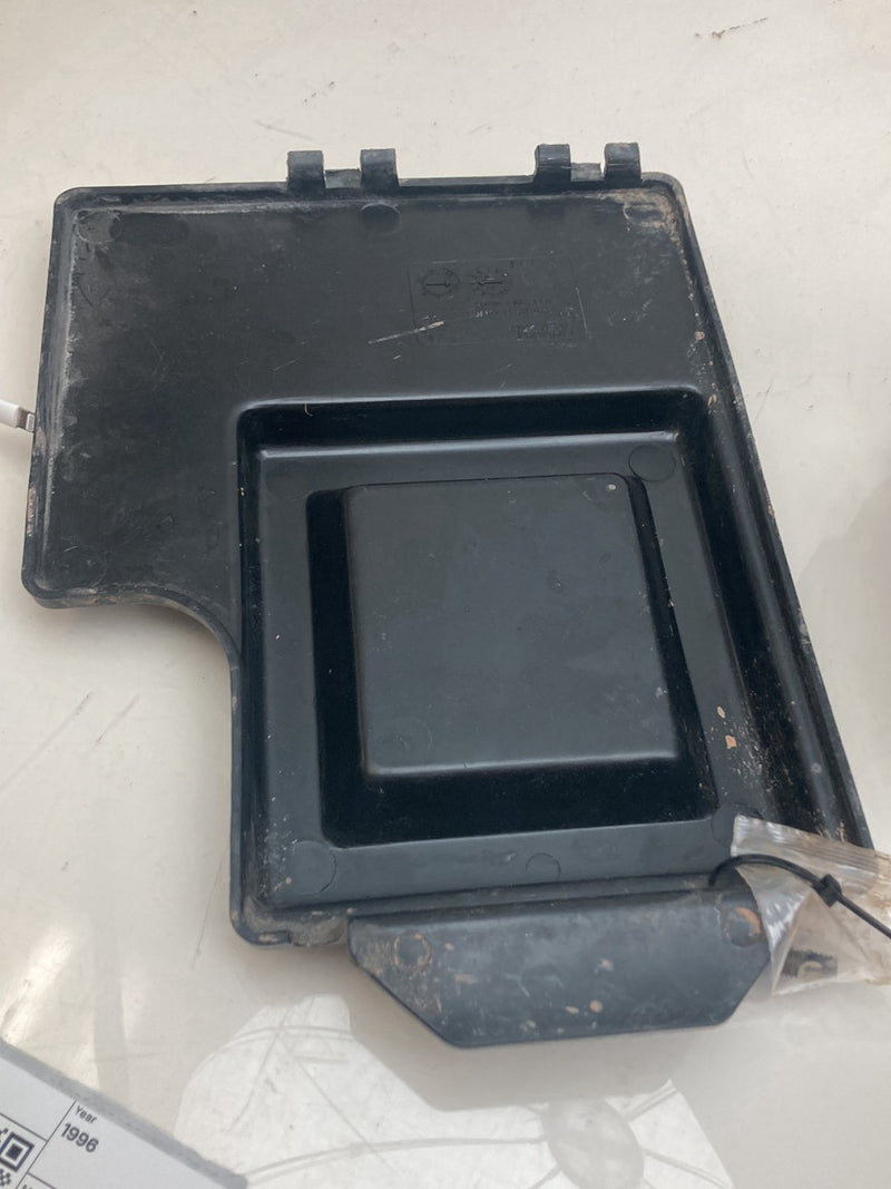 1996 Chevrolet Silverado GMT800 - Storage Box PN: 15740047 1573696