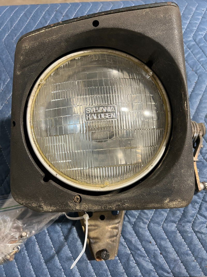 1983-1985 Porsche 944 Front Passenger Right Headlight Lamp Assembly OEM #2483EM
